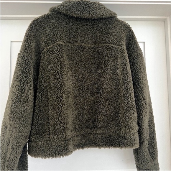Lululemon Cropped Teddy Jacket Olive Green - Picture 11 of 11